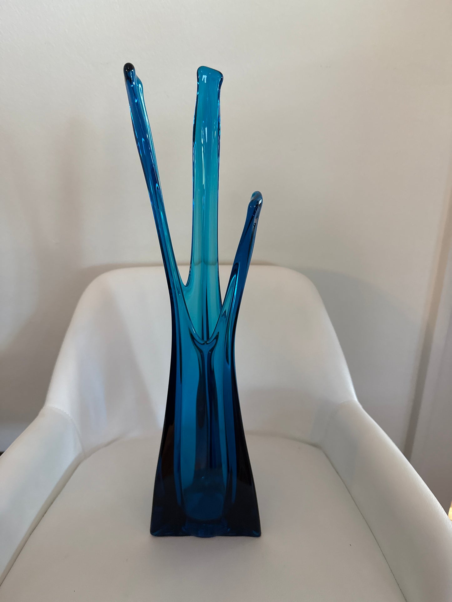 Viking Glass Epic Three Foil Swung Vase
