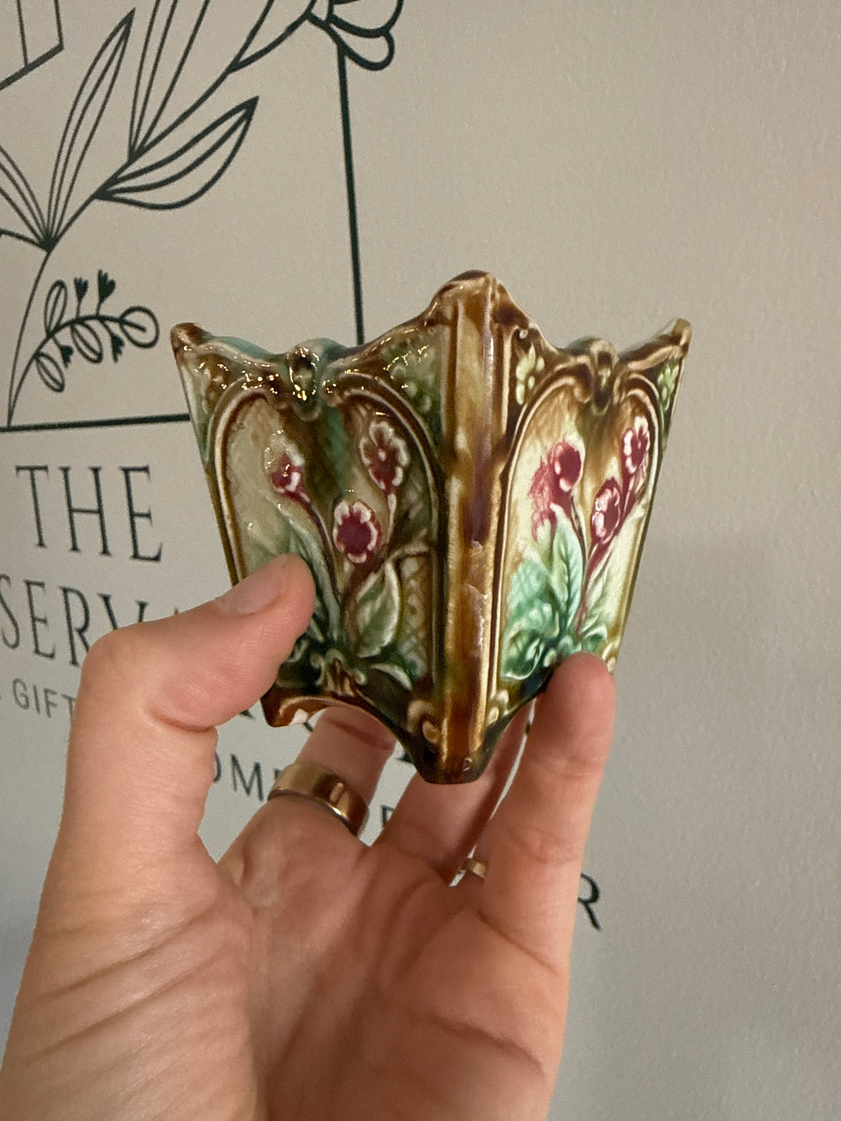 1890s French Onnaing Majolica Cache Pot